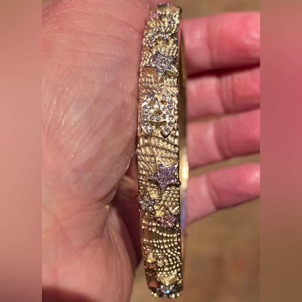 Chanel Bangle Bracelet Stars CCs with Crystals - Ltd. Ed. - Very Rare! - Picture 10 of 11